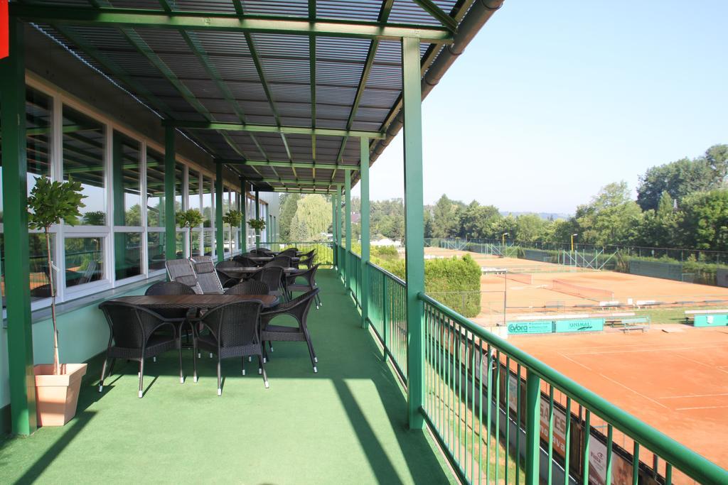 Penzion Tenis Klub Deza Valašské Meziříčí Bagian luar foto
